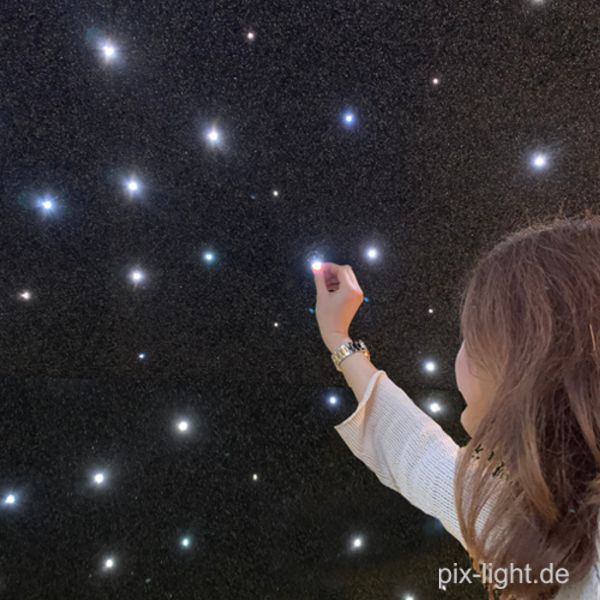 pix-light led in schwarze sternenhimmel decke